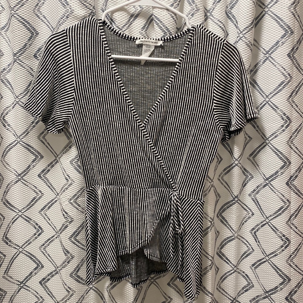 Short sleeve top